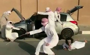 محاكمة شباب وفتيات إماراتيون بسبب رقصة “متصوع ” !