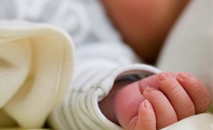 عندما تنعدم الانسانية.. ضربا ابنتهما حتى الموت