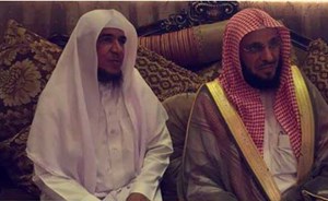 بالفيديو.. مواطن سعودي يتنازل عن قاتل ابنه لوجه الله في المجمعة.. والقرني يزوره ليشكره