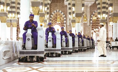 مكة المكرمة تستقبل رمضان بأبهى حلة والبهجة تغطي عواصم العالم الإسلامي