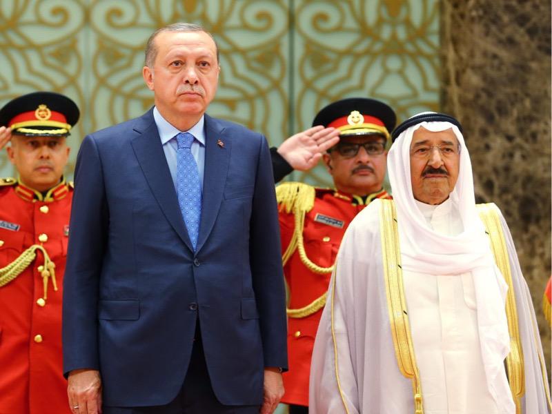 سمو الأمير واردوغان يبحثان هاتفياً سبل تعزيز العمل الإسلامي المشترك