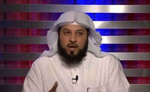 بالفيديو.. “العريفي” يعاود تبرير إهداءه كتبه وعطرًا لإعلامية.. ويوضح طبيعة علاقته بالفنانين والفنانات