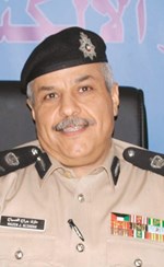 «الداخلية» تتجه إلى تجميد قرار وقف الالتحاق بعائل للوالدين والأخوات والإخوة