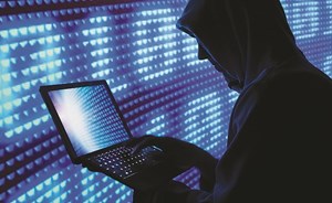 10 إجراءات احترازية تطبقها المؤسسات المالية لمواجهة الهجمات الإلكترونية