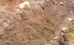 أفلت من مصيدة “القبر” بفضل هاتف