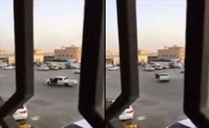 بالفيديو.. مفحط ينجو من الموت بعد سقوطه تحت عجلات سيارته