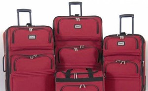 لهذا السبب .. يجب ألا تضع عنوانك على حقيبة السفر