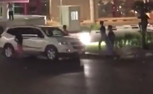 بالفيديو…هوشة عنيفة في الشويخ الصناعية