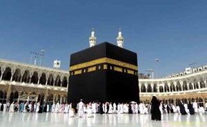 أول صورة للكعبة المشرفة.. من التقطها؟