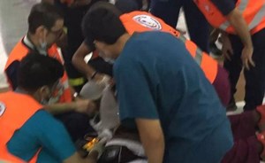 صورة : وفاة معتمر أثناء أدائه المناسك داخل صحن الطواف