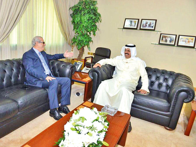 محافظ حولي بحث مشاريع مستقبلية مع «الأشغال» و«الداخلية» و«البلدية»