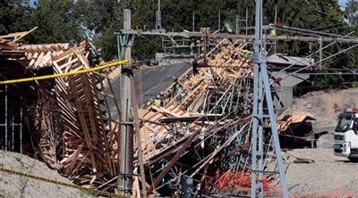 إصابة 16 شخصاً في انهيار جسر بالسويد