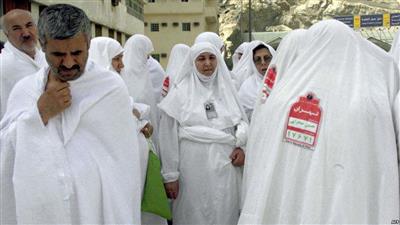 أول قافلة للحجاج الإيرانيين تتجه إلى السعودية