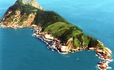 “قطعة من جهنم”.. شاهد بالصور الجزيرة الأخطر بالعالم