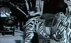 مشهد غامض ومريب من فيلم لشارلي شابلن يحيّر 100 عالم وخبير