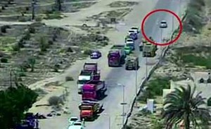 بالفيديو.. مجند مصري يدهس سيارة مفخخة بالدبابة ويحبط محاولة تفجير أحد الأكمنة في سيناء