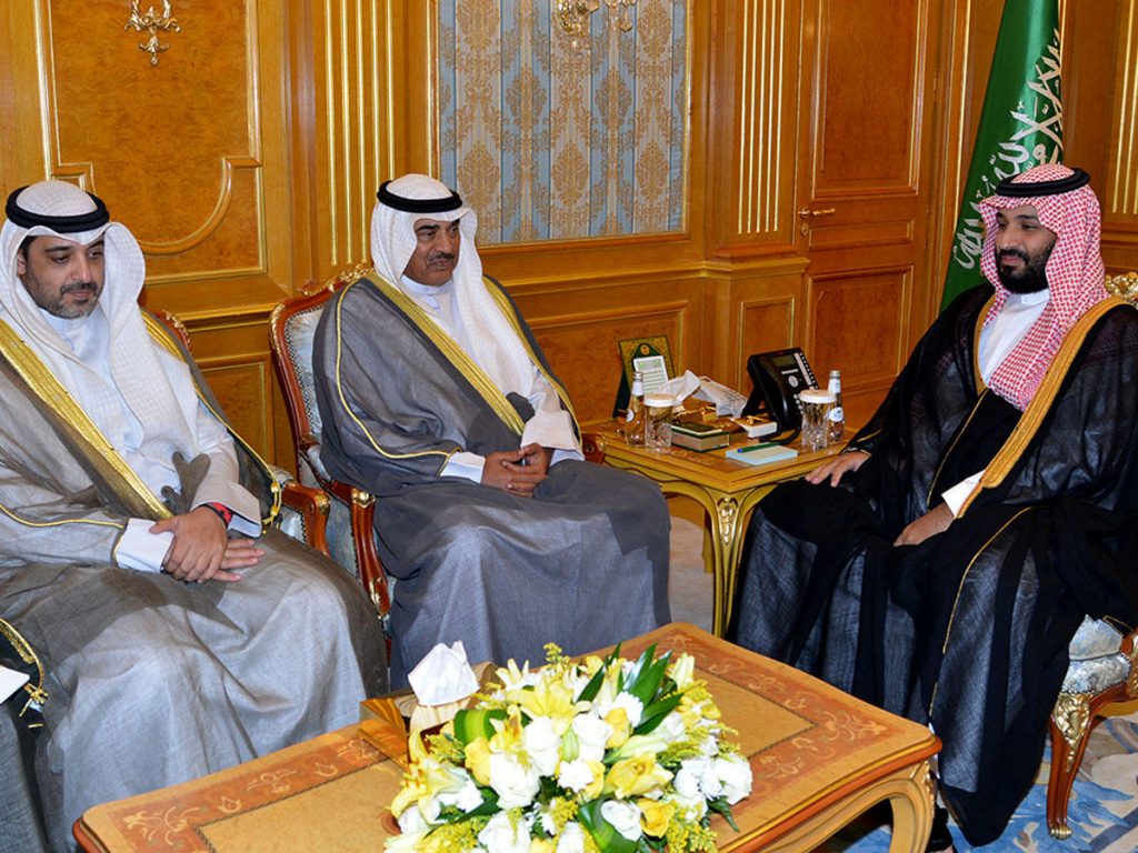 رسالتان من الأمير إلى سلمان والسيسي