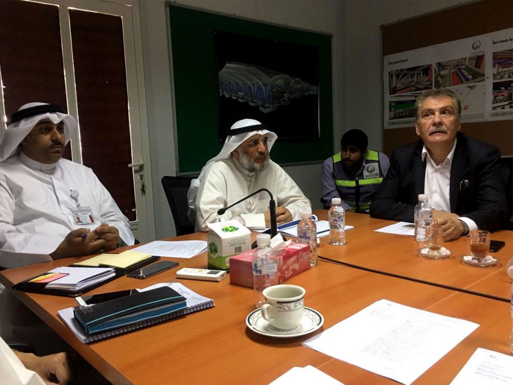 صب 100 ألف متر مكعب من خرسانة مشروع «المطار٢»