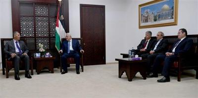 وفد من حماس يبحث مع محمود عباس سُبُل إنهاء الانقسام