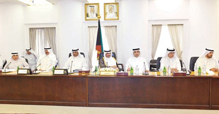 النواب للأمير: «إحنا عصاك اللي ما تعصاك»