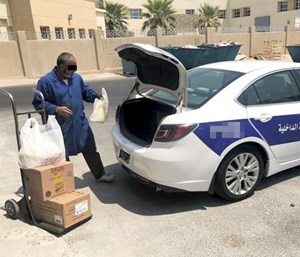 ضجة على «التواصل» بسبب سيارة خدمات في «الداخلية»