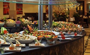 10 أشياء مزعجة يفعلها زبائن المطاعم