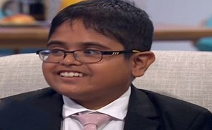 بالصور.. تعرف على أذكى طفل في بريطانيا