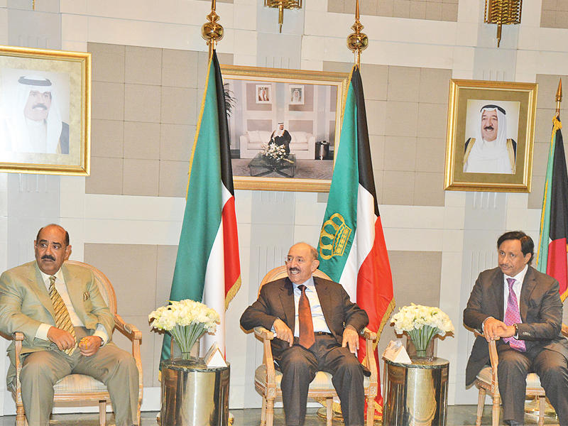 مأدبة غداء على شرف سمو الأمير