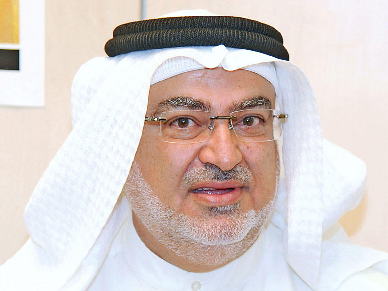الصالح يطالب بحل مشكلات «المبتعثين» إلى بريطانيا