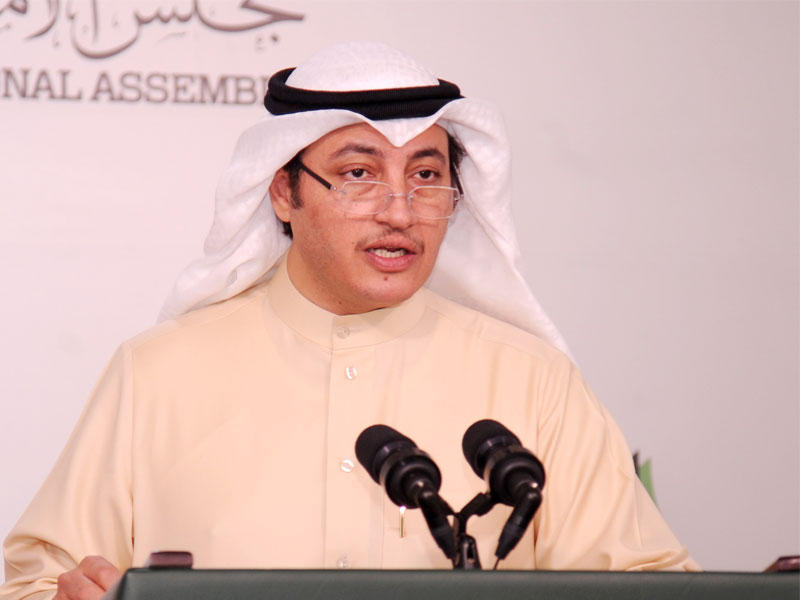عسكر يهنئ العنزي برئاسة اتحاد طلبة «جامعة هدرزفيلد»