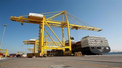 أمير قطر يفتتح واحدا من أكبر الموانئ في الشرق الأوسط