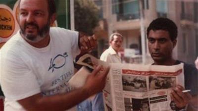 تعرف على سبب محاولة الفنان أحمد زكي الاعتداء بالسكين على المخرج محمد خان