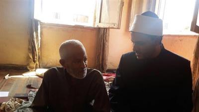 شيخ الأزهر يتدخل لإنقاذ عالما مصريا من «التسول»
