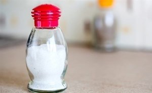 ما مقدار الملح المناسب للطفل؟