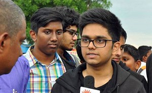 هندي يخترع “نعال” للتغلب على التحرش الجنسي