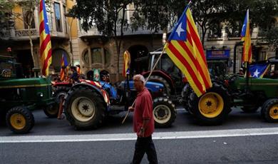 بسبب استفتاء الاستقلال.. مصارف كتالونيا تهدد بمغادرة الإقليم
