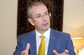 سفير بريطانيا لدى الكويت يؤكد دعم بلاده لجهود الوساطة الكويتية لحل الازمة الخليجية