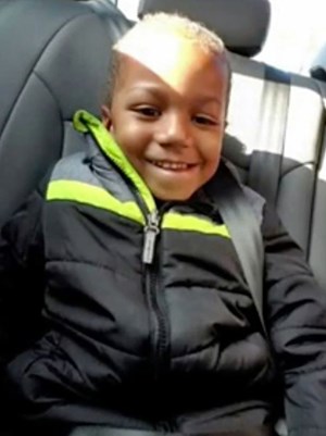 جريمة مروعة بحق طفل في الرابعة من عمره..أم تُشعل النار في طفلها حتى تفحم أمامها !