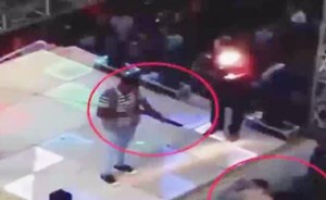 بالفيديو.. حفل زفاف يتحول لجنازة بعد مقتل طفل برصاصة طائشة في الرأس