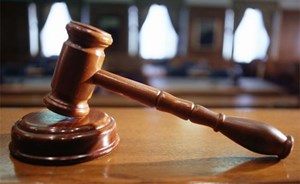 عريس سعودي يقاضي أحد مدعويه بعدما أهداه ريالين فقط.. والضيف يبرر تصرفه !