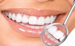 أطعمة تحافظ على سلامة وصحة أسنانك