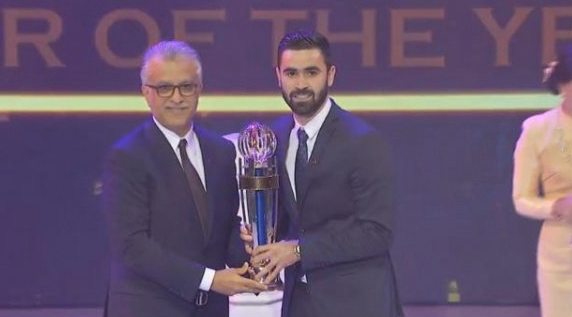 عمر خربين يفوز بجائزة أفضل لاعب آسيوي