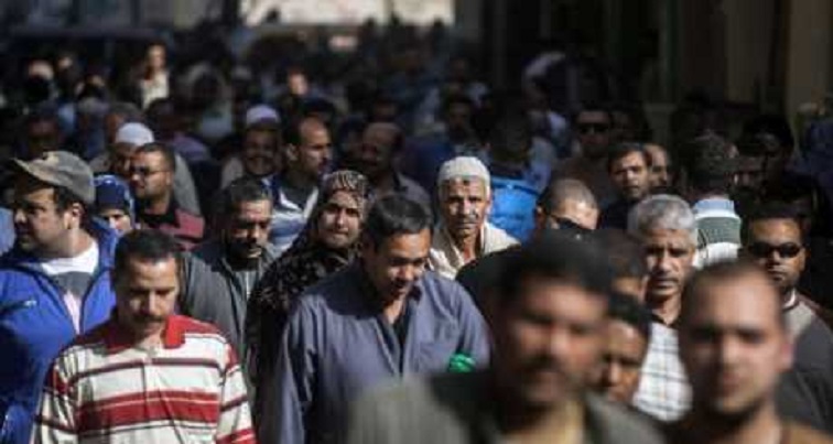 مصر: إجراءات جديدة لجذب تحويلات المغتربين في الخارج