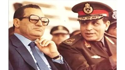 قائد طائرة مبارك يكشف سراً جديداً عن إقالة أبوغزالة