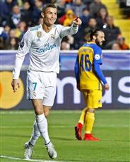 رونالدو يتفوق على فريق برشلونة في دوري الأبطال