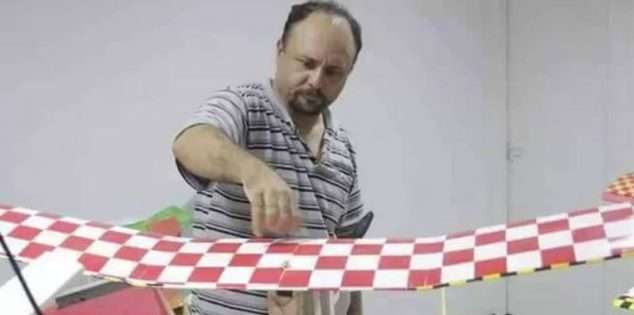 #السلطات_التونسية تتسلم من حماس تقريرًا حول اغتيال خبير الطيران #محمد_الزواري