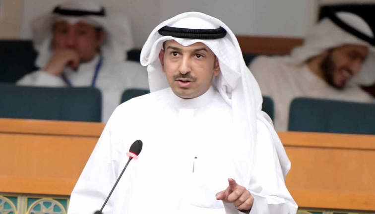 عبدالوهاب البابطين يقترح “تخليد” اسم عبدالله العصفور