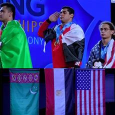 ثلاث ميداليات ذهبية للبطل المصري محمد إيهاب في بطولة العالم لرفع الاثقال