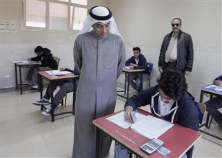 شاهد…وزير التربية متفقدًا لجان الثانوية: نؤكد باستمرار على مراعاة الاختبارات لمستوى الطلاب