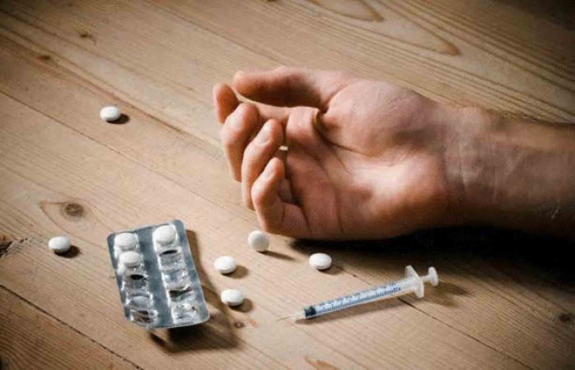 نهاية مواطن مع المخدرات … النوم في سيارة
